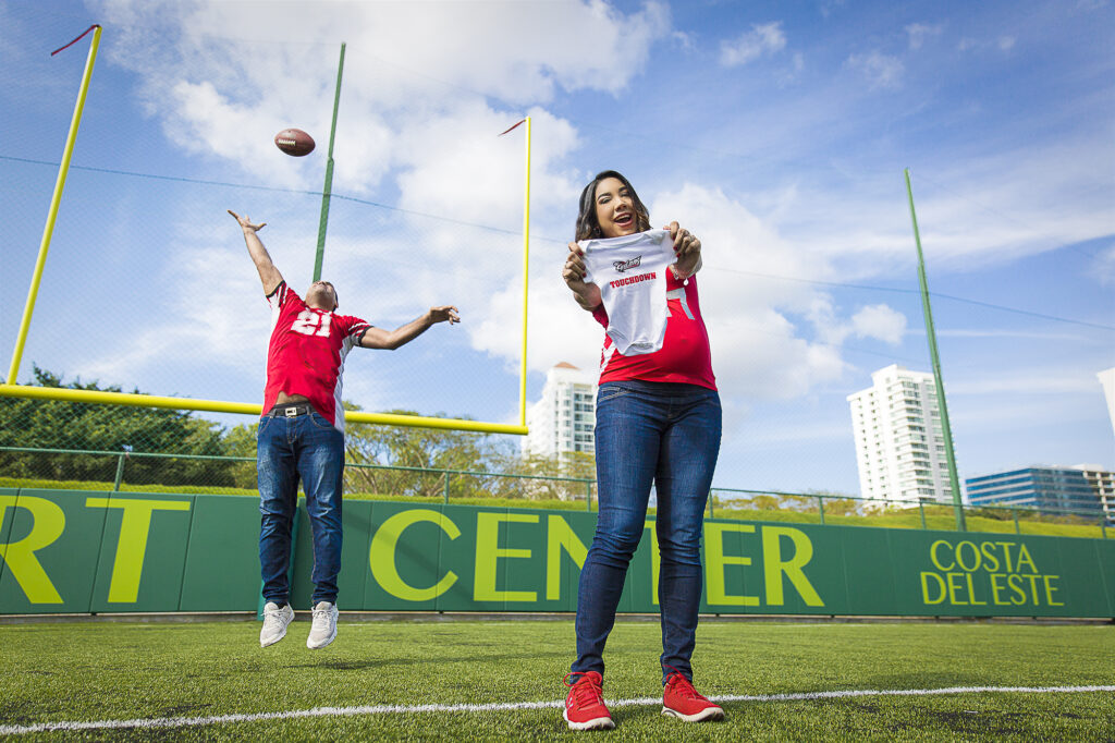 Sesión de Fotos de Maternidad de Football Flag en Panamá